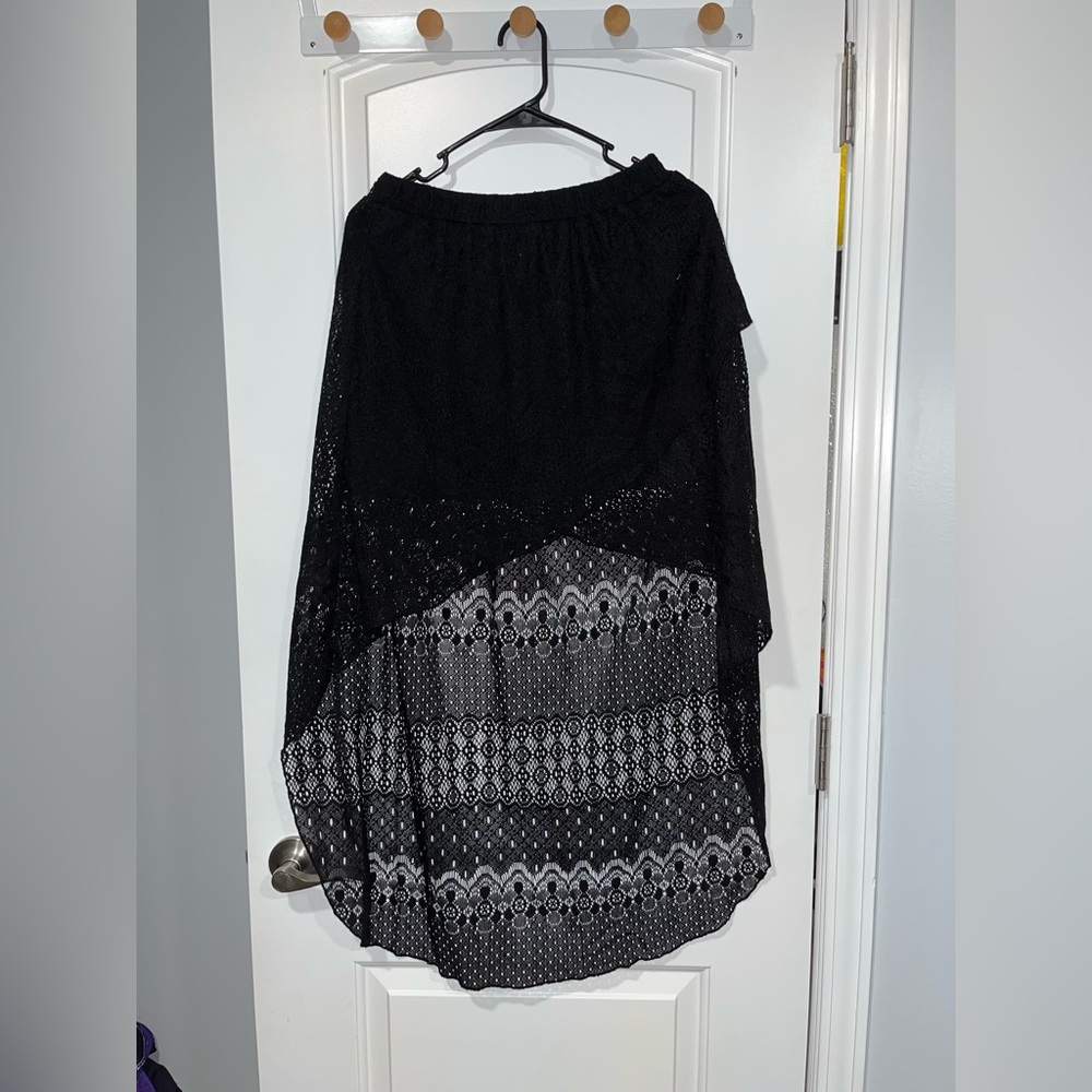 Joe Benbasset, size medium, black long skirt